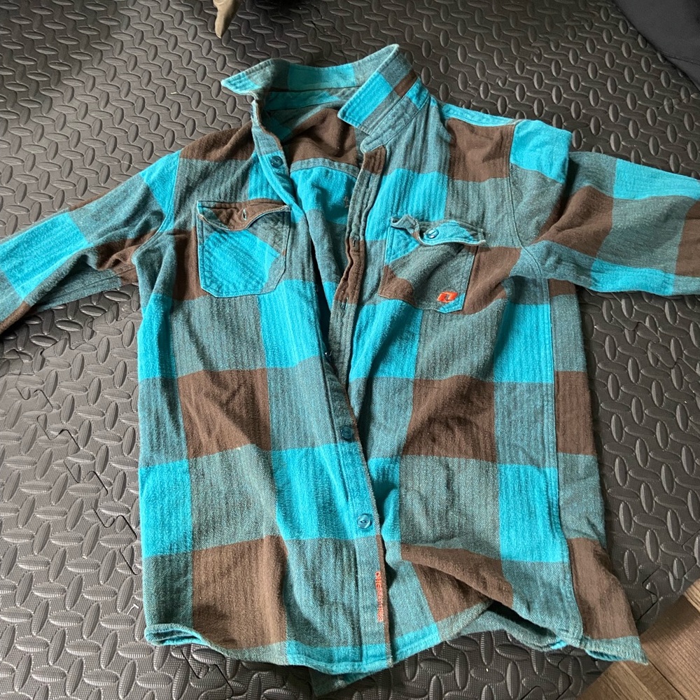 One industries flannel long sleeve